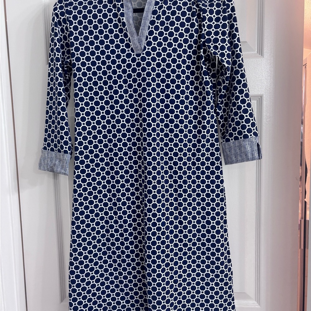 Elegant Navy and White Patterned Dress